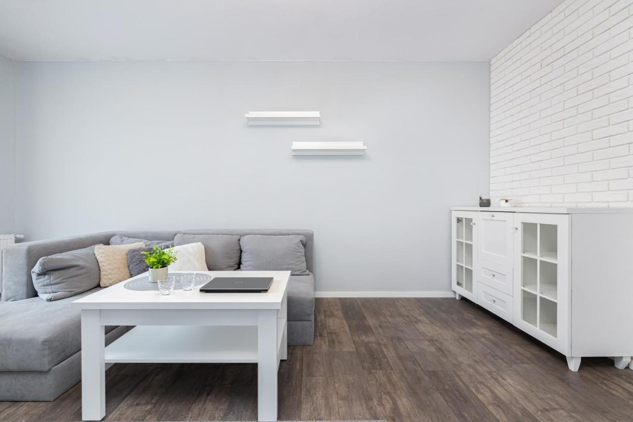 Apartament Dworcowa By Renters *